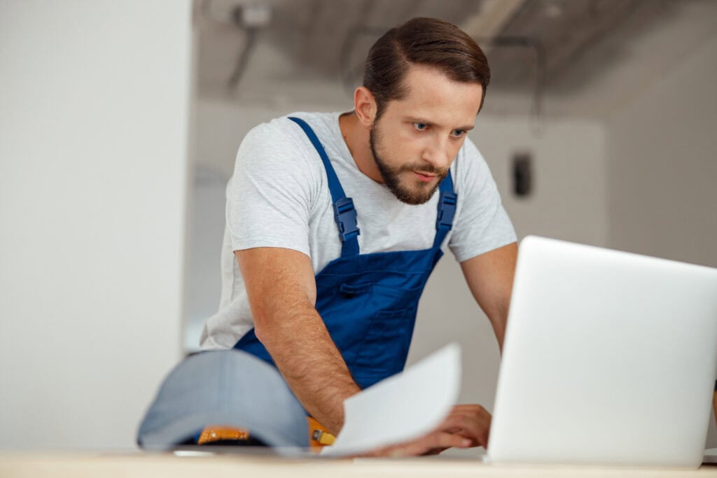 Painter tracking his marketing